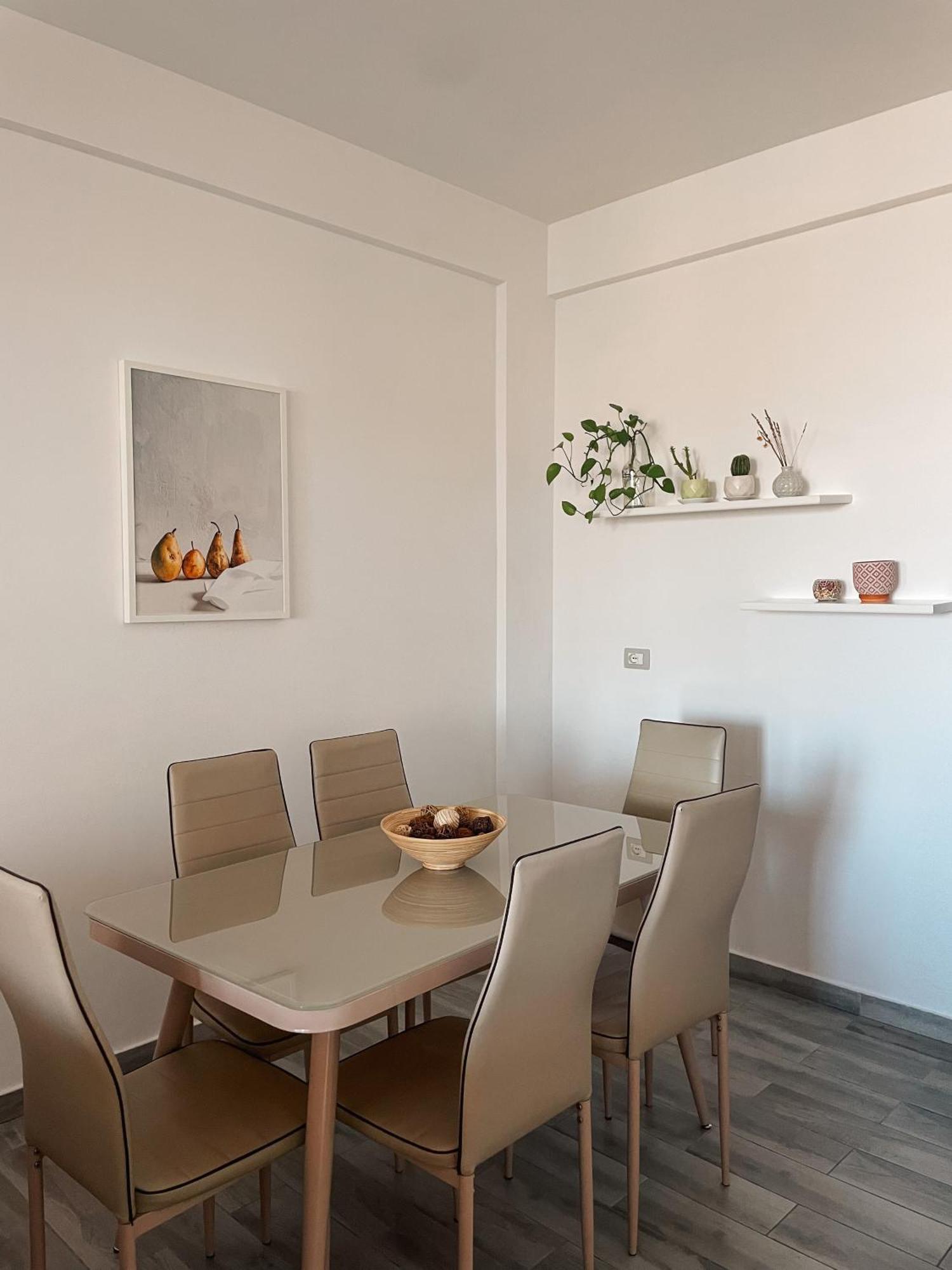 Aqua Holiday Apartments Vlore Room photo